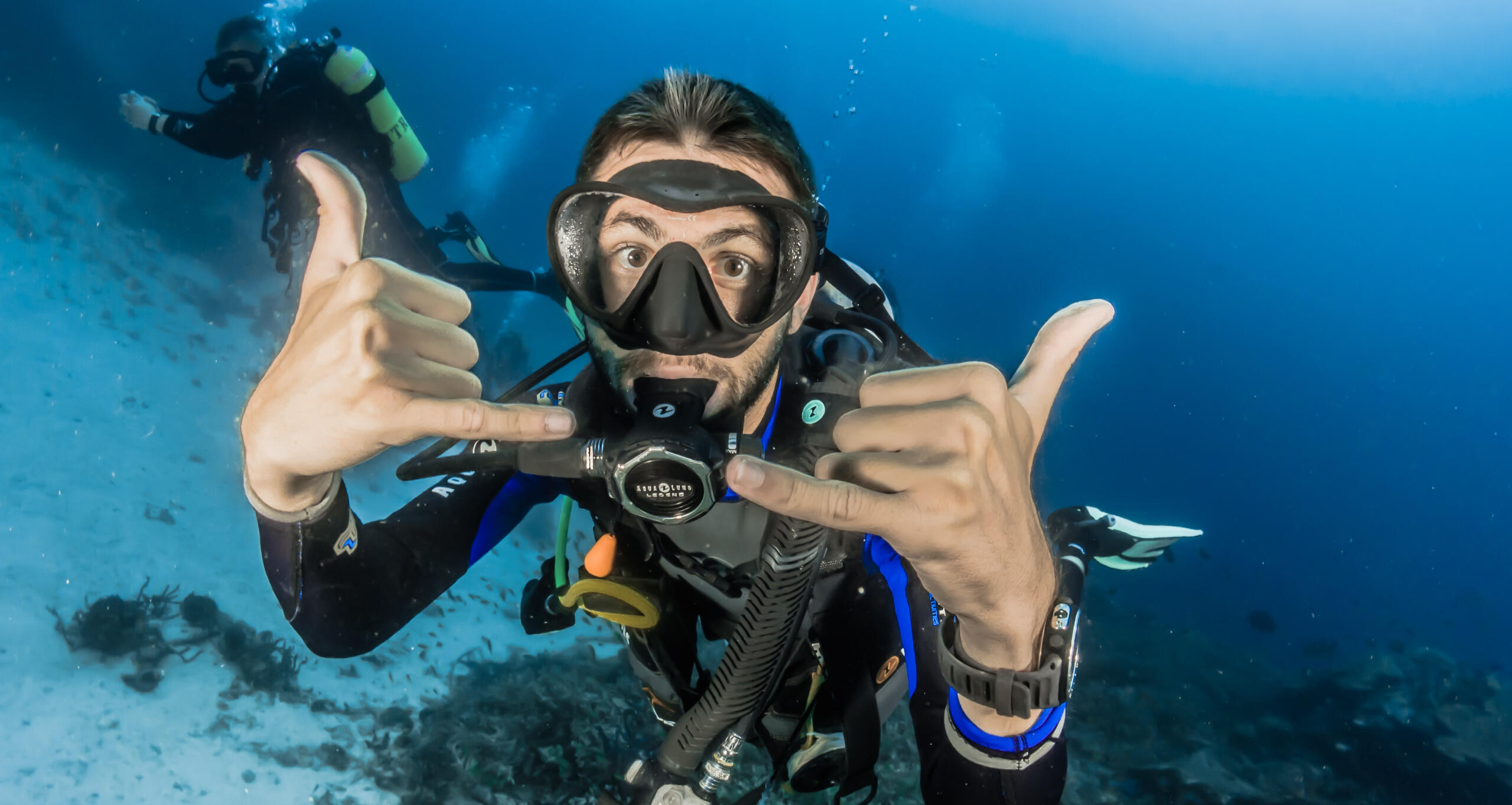Underwater scuba diver
